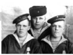 Владимир Александрович Мымрин (слева) с друзьями. Фото из архива семьи Мымриных