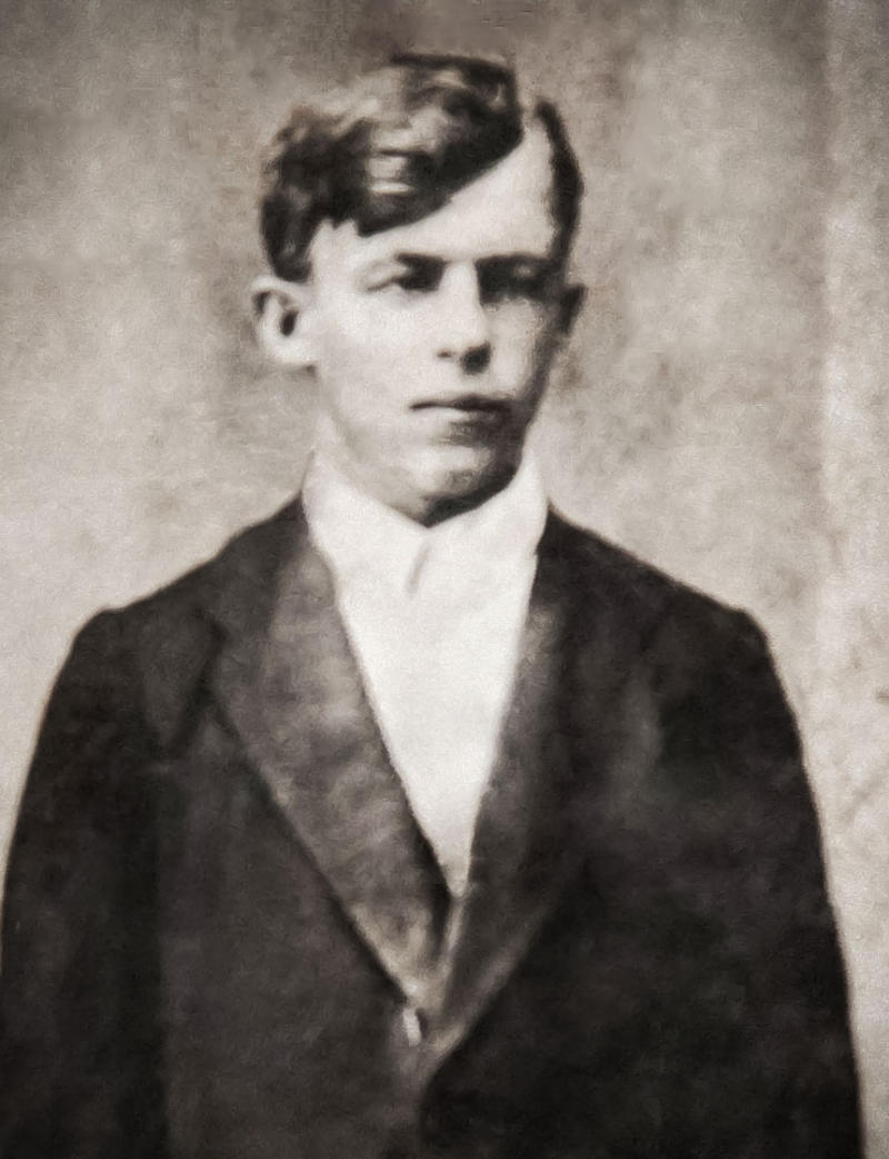 1. Егор Дмитриевич Попцов. Фото с сайта «Бессмертный полк»