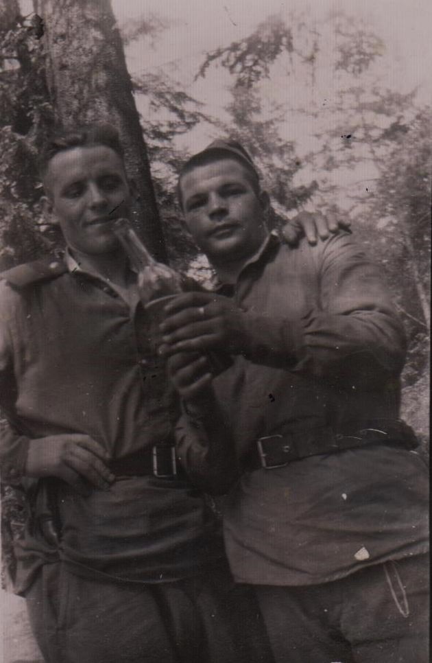 Тепляков М.П. с фронтовым другом